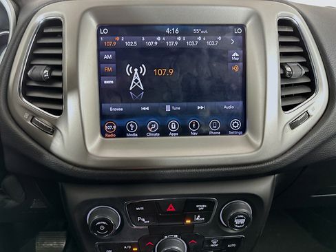 Used 2018 Jeep Compass Latitude w/ Popular Equipment Group image 21