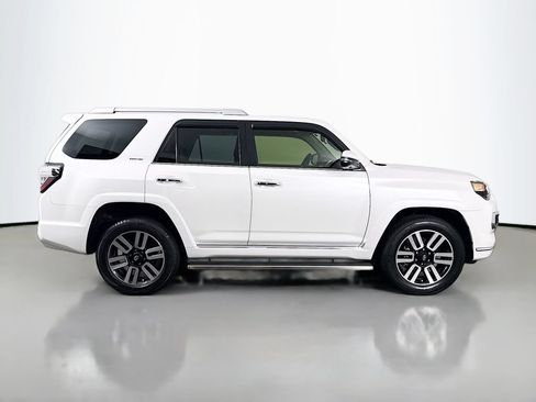 Used 2024 Toyota 4Runner Limited AWD/4WD image 4