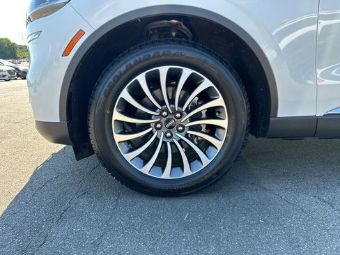 Certified 2024 Lincoln Aviator AWD w/ Premium Package image 29
