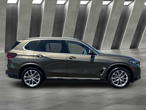 Used 2026 BMW X5 xDrive40i w/ Climate Comfort Package AWD/4WD image 3