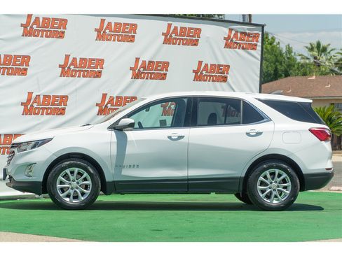 Used 2019 Chevrolet Equinox LT FWD image 3