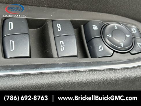 New 2025 GMC Sierra 1500 SLT w/ SLT Convenience Package image 34