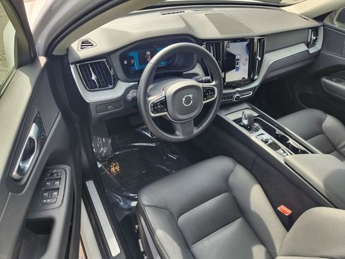 Certified 2025 Volvo XC60 B5 Plus AWD/4WD image 16
