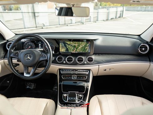 Used 2017 Mercedes-Benz E 300 4MATIC image 14