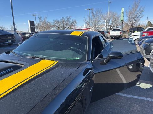 Used 2019 Dodge Challenger R/T w/ Plus Package image 4