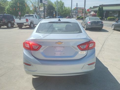 Used 2017 Chevrolet Cruze LS image 5