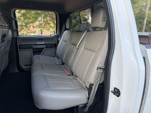 Used 2018 Ford F150 XLT w/ Equipment Group 302A Luxury RWD image 18