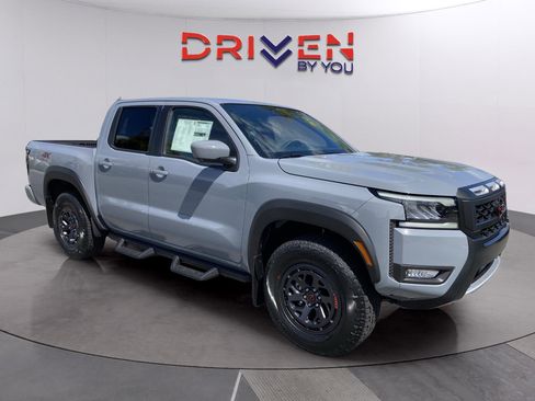 New 2026 Nissan Frontier PRO-4X w/ Pro-4x Convenience Package image 7