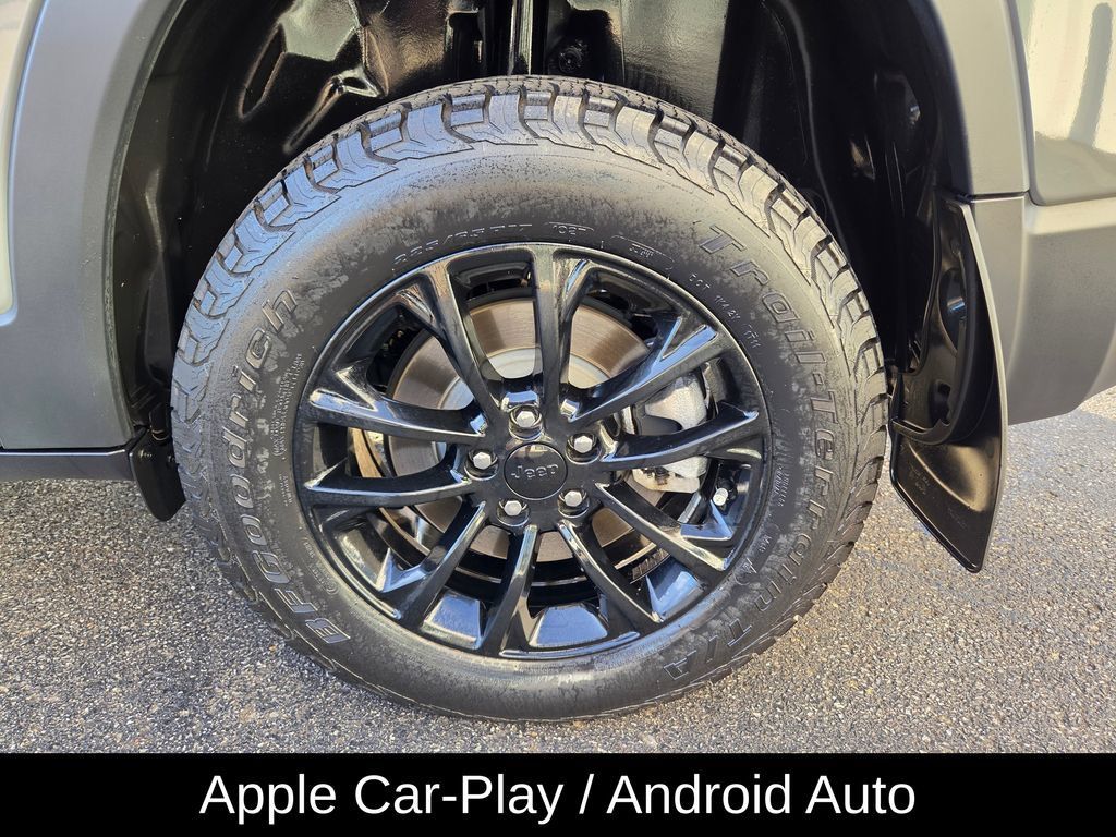 Used 2023 Jeep Cherokee Altitude Lux w/ Lux Elite Package AWD/4WD image 12