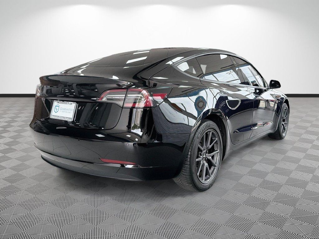 Used 2018 Tesla Model 3 Mid Range RWD image 12