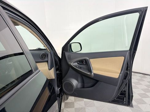 Used 2011 Toyota RAV4 4WD w/ Base L4 Extra Value Pkg image 24