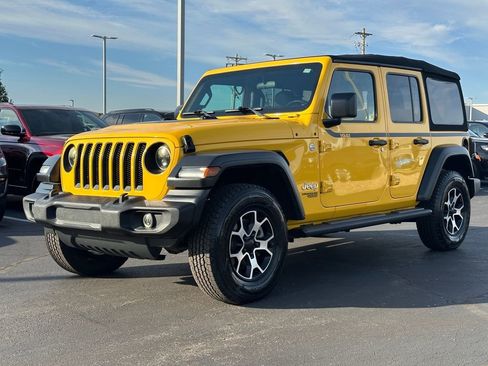 Certified 2021 Jeep Wrangler Unlimited Sport image 3