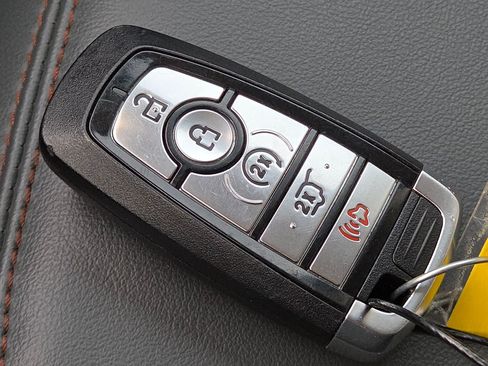 Used 2025 Ford Expedition Active image 27