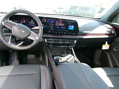 New 2026 Chevrolet Traverse Z71 w/ Driver Confidence Package AWD/4WD image 13