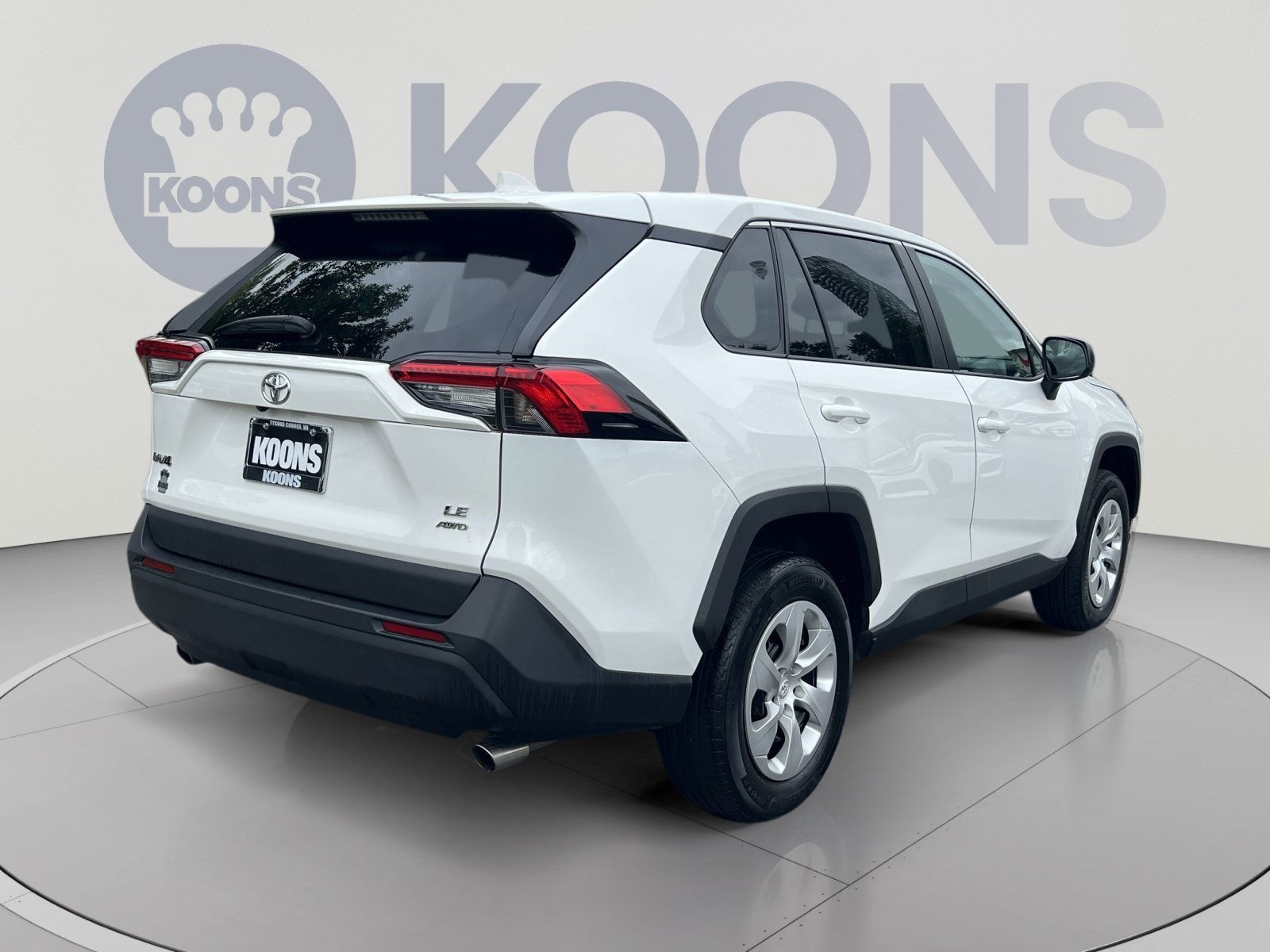 Used 2025 Toyota RAV4 LE AWD/4WD image 7