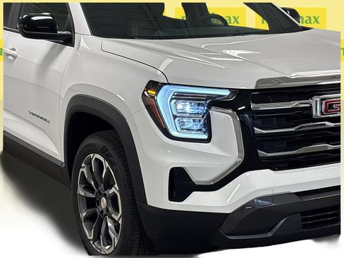New 2027 GMC Terrain Elevation w/ Elevation Premium Package FWD image 4