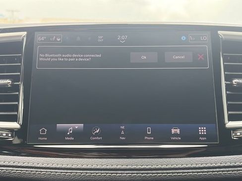 Used 2024 Chrysler Pacifica Limited FWD image 55