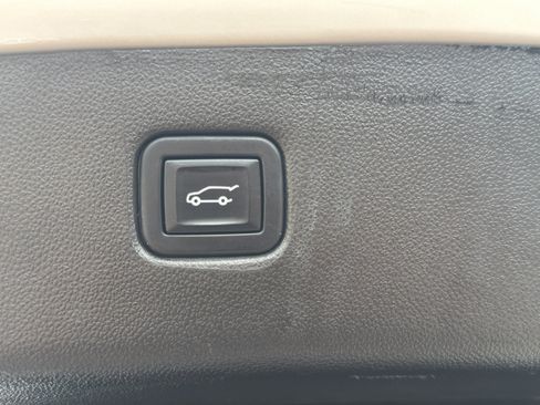 Used 2023 Chevrolet Blazer RS FWD image 22