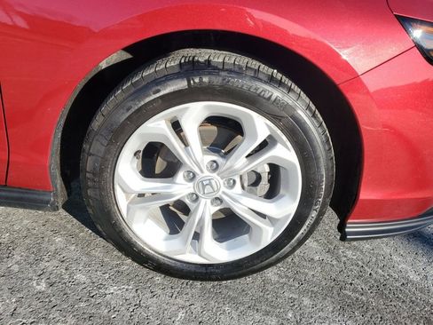 Certified 2025 Honda Accord LX image 9