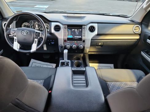 Used 2018 Toyota Tundra SR5 w/ TRD Off Road Package image 18