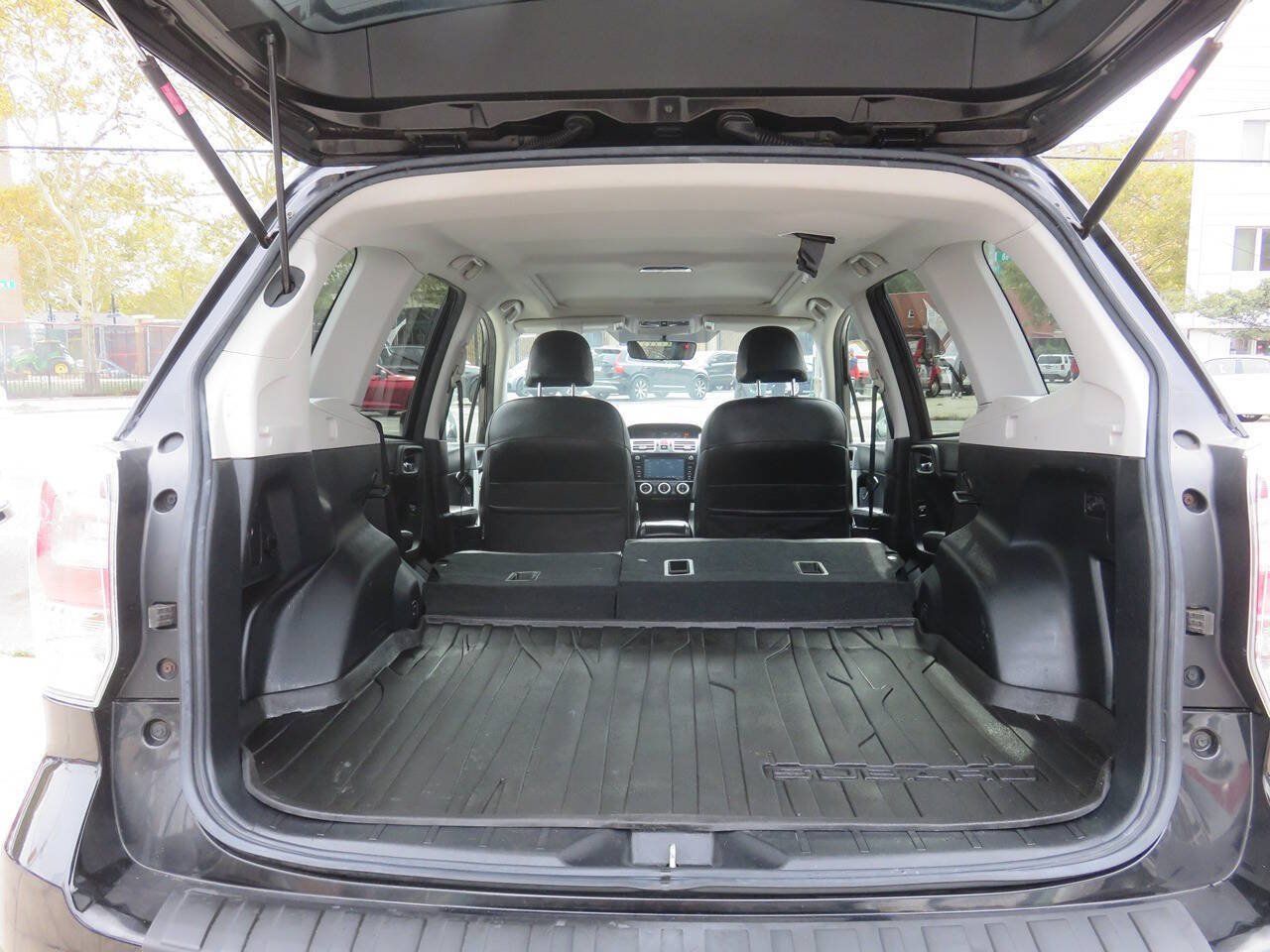 Used 2017 Subaru Forester 2.5i Limited AWD/4WD image 23