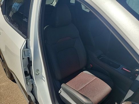 New 2025 Nissan Kicks SR FWD image 38