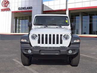 Used 2021 Jeep Wrangler Sport AWD/4WD video 3