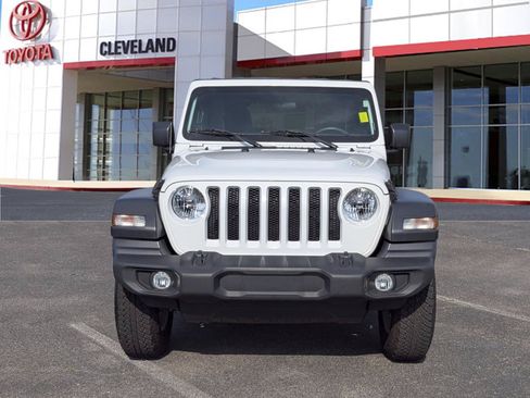 Used 2021 Jeep Wrangler Sport AWD/4WD image 3