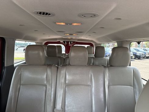 Used 2016 Nissan NV 3500 SL RWD image 16
