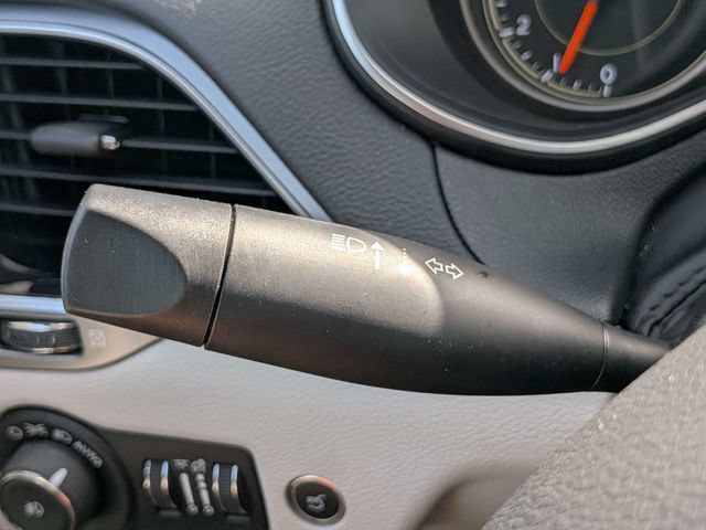 Used 2019 Jeep Cherokee Limited w/ Technology Group FWD image 29
