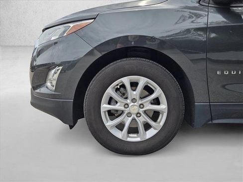 Used 2020 Chevrolet Equinox LS FWD image 19