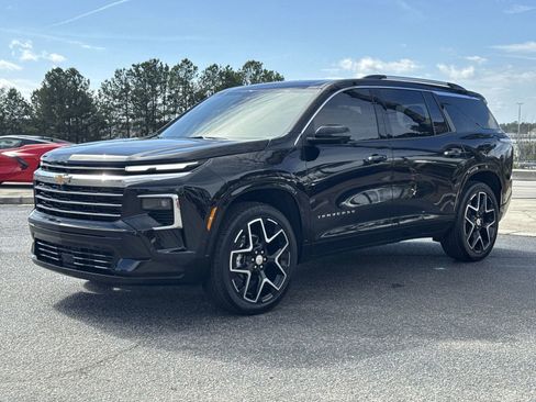 Used 2025 Chevrolet Traverse High Country w/ LPO, Floor Liner Package image 5