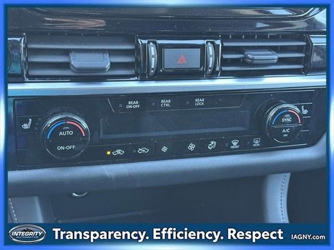 Certified 2024 Nissan Pathfinder SV image 25