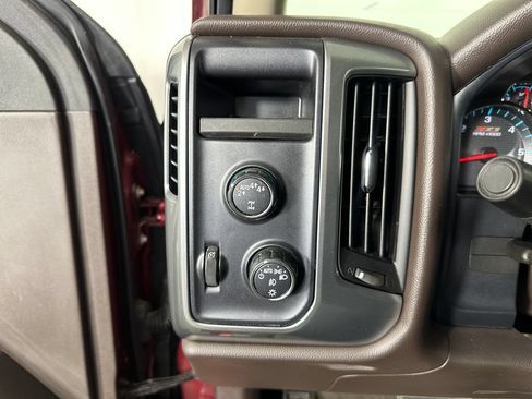 Used 2017 Chevrolet Silverado 1500 LT w/ All Star Edition AWD/4WD image 20