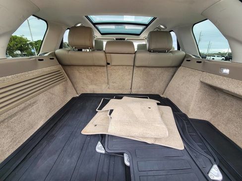 Used 2016 Land Rover Range Rover HSE image 11