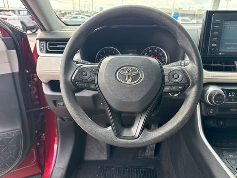 Used 2021 Toyota RAV4 XLE image 18