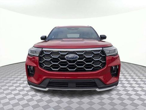 Certified 2025 Ford Explorer Platinum RWD image 8