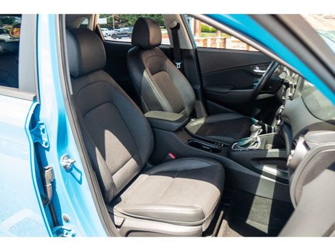 Used 2023 Hyundai Kona Limited w/ Cargo Package AWD/4WD image 17