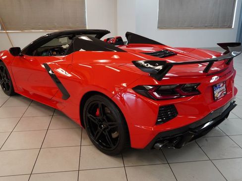 Used 2023 Chevrolet Corvette Stingray Premium Conv w/ Z51 Performance Package RWD image 9