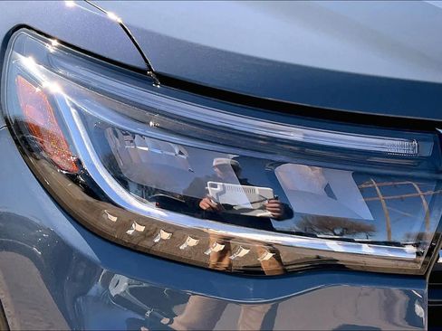 New 2026 Ford Explorer Active image 13