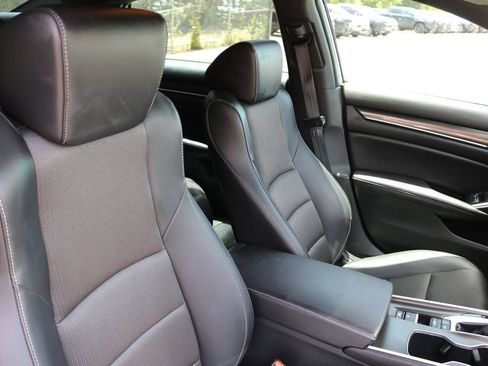 Used 2022 Honda Accord Sport image 19