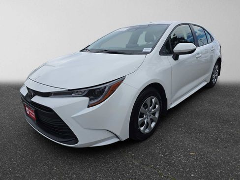 Certified 2026 Toyota Corolla LE FWD image 3