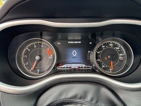 Used 2017 Jeep Cherokee Trailhawk image 27