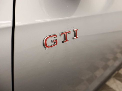 Certified 2025 Volkswagen GTI SE FWD image 18