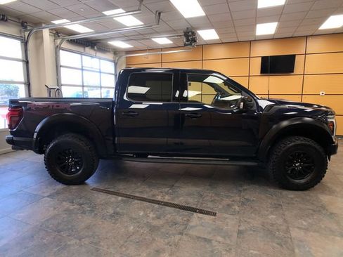 Used 2025 Ford F150 Raptor AWD/4WD image 8