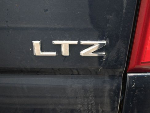 Used 2022 Chevrolet Silverado 1500 LTZ w/ LTZ Premium Package image 16