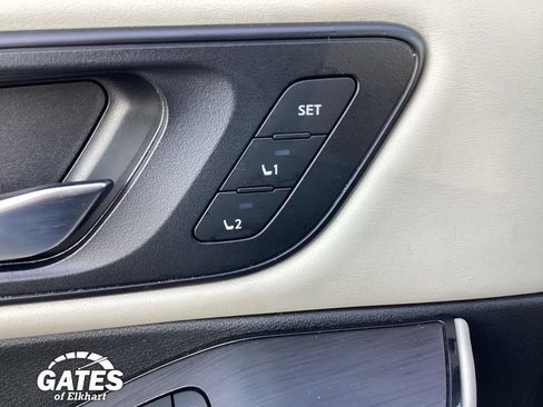Used 2023 Nissan Rogue SL w/ SL Premium Package FWD image 23