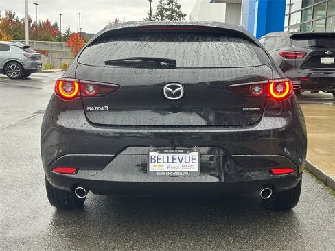 Used 2023 MAZDA MAZDA3 s image 4