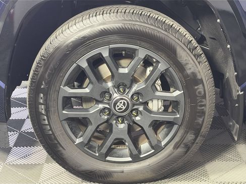 Used 2026 Toyota Sequoia Platinum AWD/4WD image 10