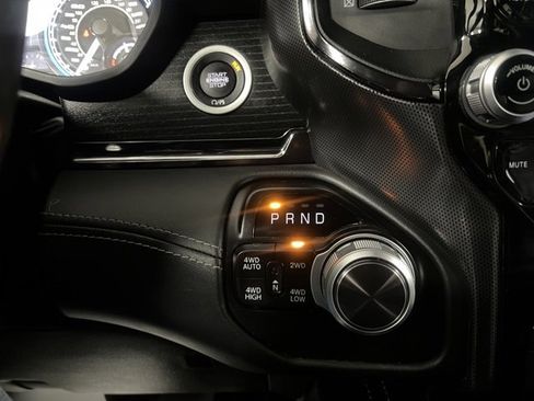 Used 2022 RAM 1500 Limited w/ Body-Colour Bumper Group image 36